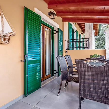 Lola's House Villa *