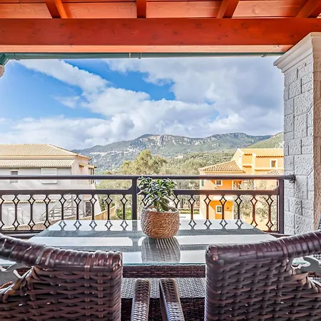 Lola's House * Liapades