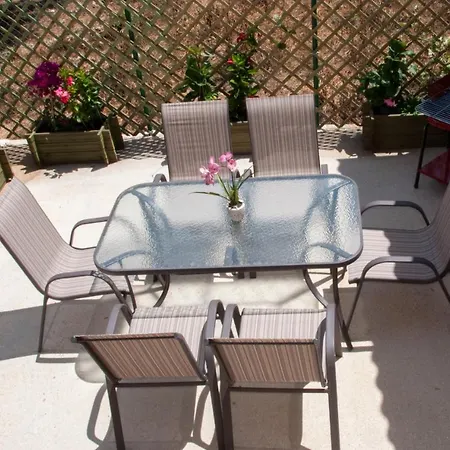 Lola's House * Liapades